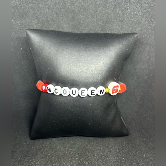 Lightning McQueen (Disney Cars) Heishi Bracelet - Picture 2 of 8